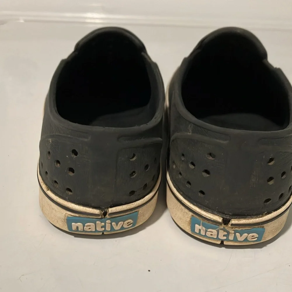 Native black waterproof shoes children’s toddler size 12